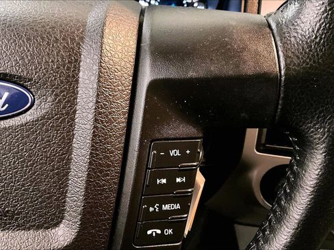 Used 2017 Ford Expedition XLT image 19