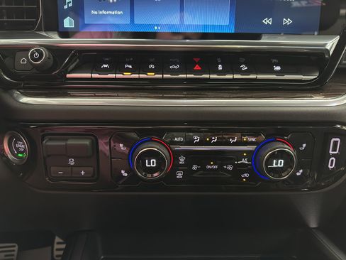 New 2025 Chevrolet Silverado 1500 RST image 27