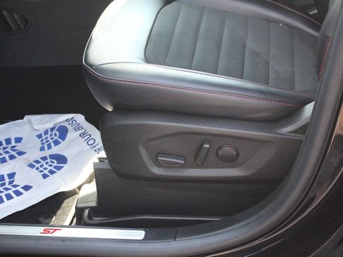 Used 2024 Ford Edge ST-Line image 9