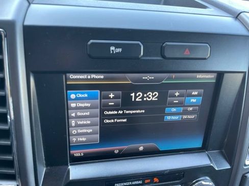 Used 2015 Ford F150 XLT w/ Equipment Group 302A Luxury AWD/4WD image 38