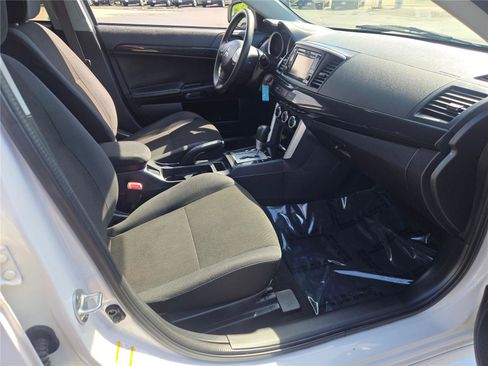 Used 2017 Mitsubishi Lancer ES FWD image 7
