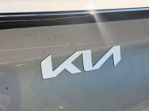 Used 2024 Kia Sportage EX FWD image 16