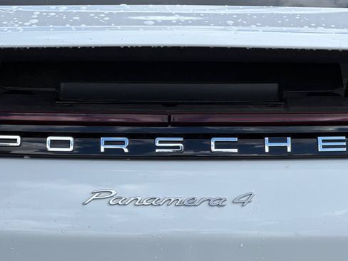 Used 2020 Porsche Panamera 4 w/ Premium Package Plus AWD/4WD image 34