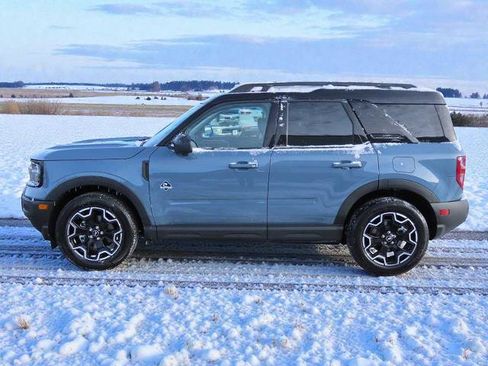 Certified 2025 Ford Bronco Sport Outer Banks w/ Outer Banks Tech Package+ image 3