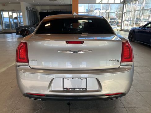 Used 2017 Chrysler 300 S image 6