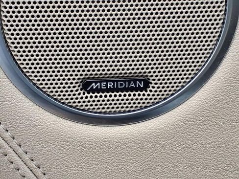 Used 2019 Land Rover Range Rover HSE image 14