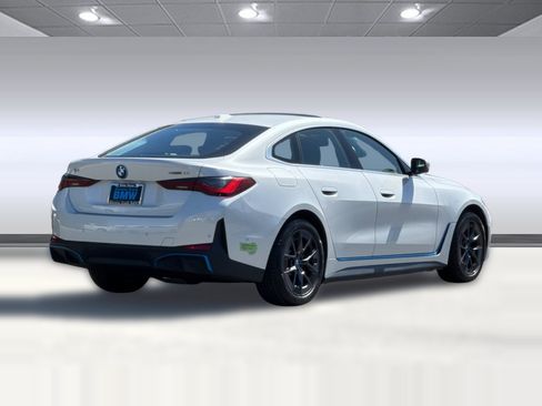 Used 2023 BMW i4 eDrive35 RWD image 8