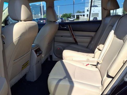 Used 2011 Toyota Highlander Limited AWD/4WD image 5