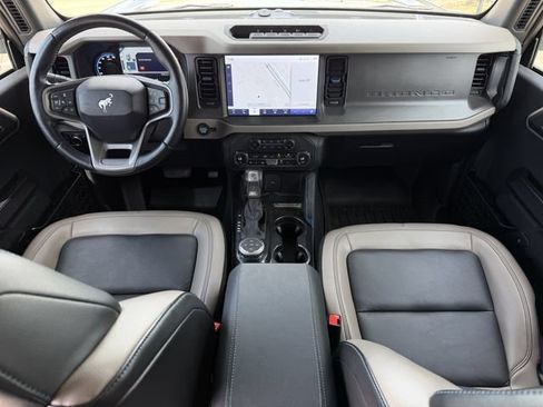 Used 2024 Ford Bronco Wildtrak AWD/4WD image 9