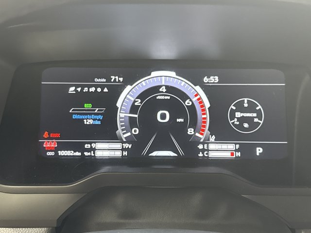 Used 2024 Toyota Tundra Limited AWD/4WD image 19