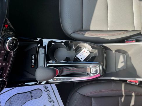 New 2026 Chevrolet Trax RS w/ Sunroof Package image 39