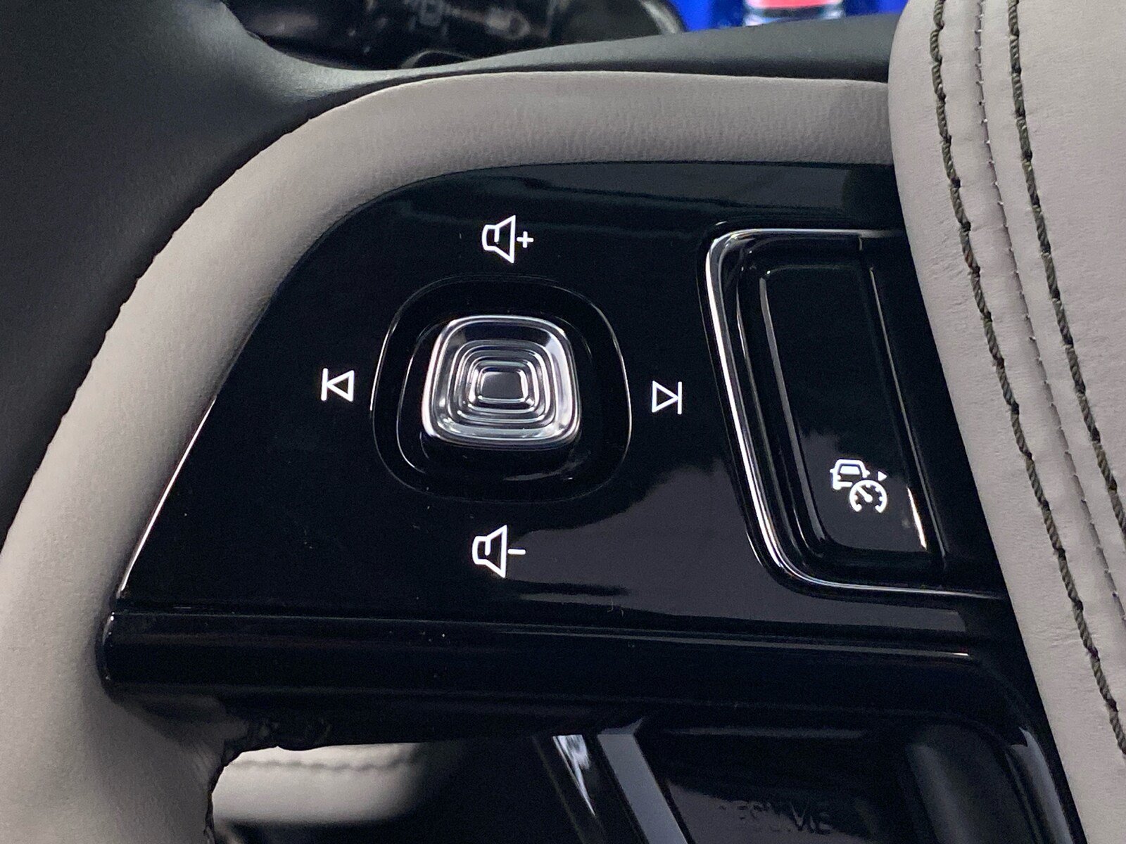 New 2026 Lincoln Aviator Reserve AWD/4WD image 21