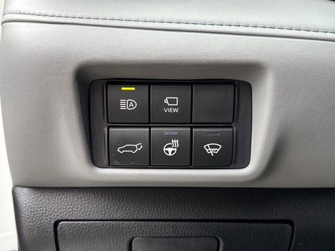 Used 2020 Toyota Highlander Platinum AWD/4WD image 16