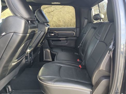 Used 2020 RAM 3500 Limited image 11