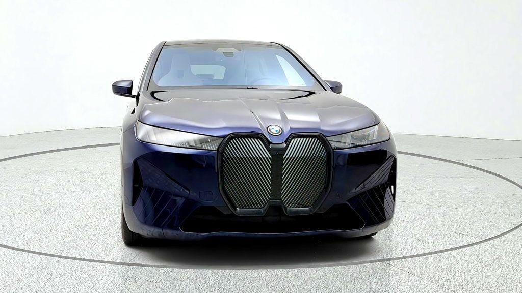Used 2026 BMW iX xDrive60 w/ Executive Package AWD/4WD image 2