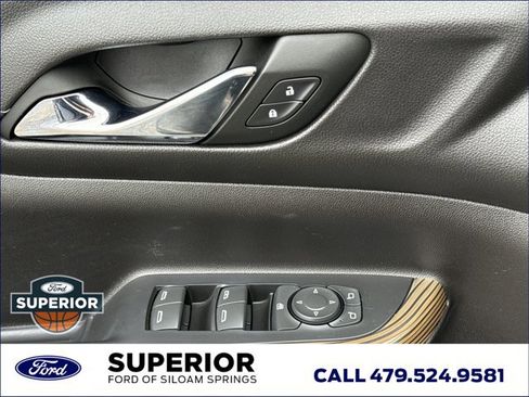 Used 2023 GMC Acadia SLE w/ Driver Convenience Package FWD image 20