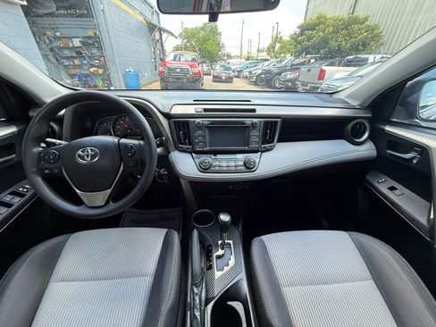 Used 2015 Toyota RAV4 XLE FWD image 9