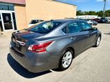 Used 2015 Nissan Altima 2.5 SV w/ Convenience Package image 5