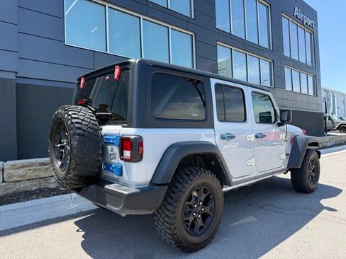 Used 2022 Jeep Wrangler Unlimited Sport AWD/4WD image 3