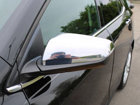 Used 2018 Chevrolet Equinox Premier image 22