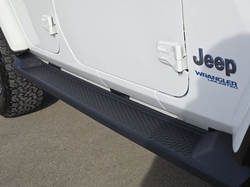 Used 2022 Jeep Wrangler Unlimited Rubicon 4xe w/ Cold Weather Group image 23