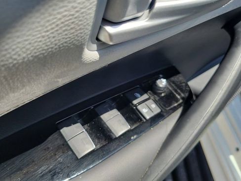 Used 2024 Toyota Corolla SE image 12