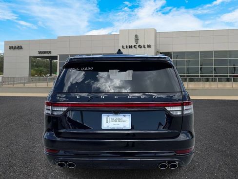 New 2026 Lincoln Aviator AWD w/ Jet Appearance Package image 4