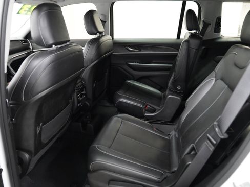 Certified 2023 Jeep Grand Cherokee L Limited image 5