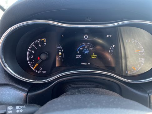 Used 2018 Jeep Grand Cherokee Limited image 9