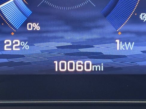 Used 2025 Chevrolet Equinox EV RS w/ LPO, All-Weather Mat Package FWD image 26