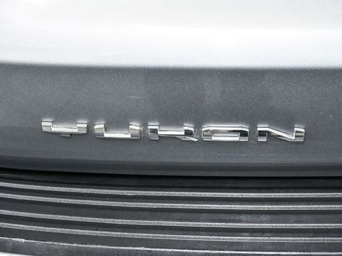 Used 2023 GMC Yukon XL SLT w/ SLT Premium Package AWD/4WD image 93