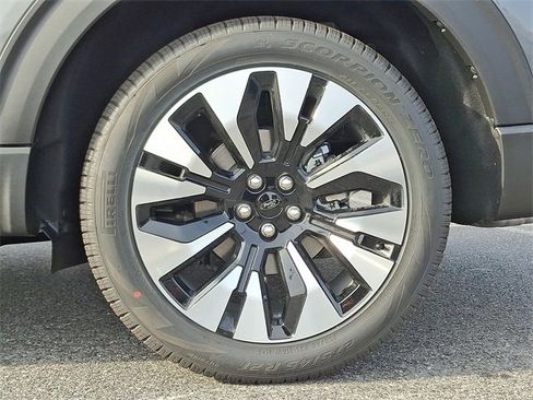 New 2026 Ford Explorer Platinum w/ LUX Leather Package image 5