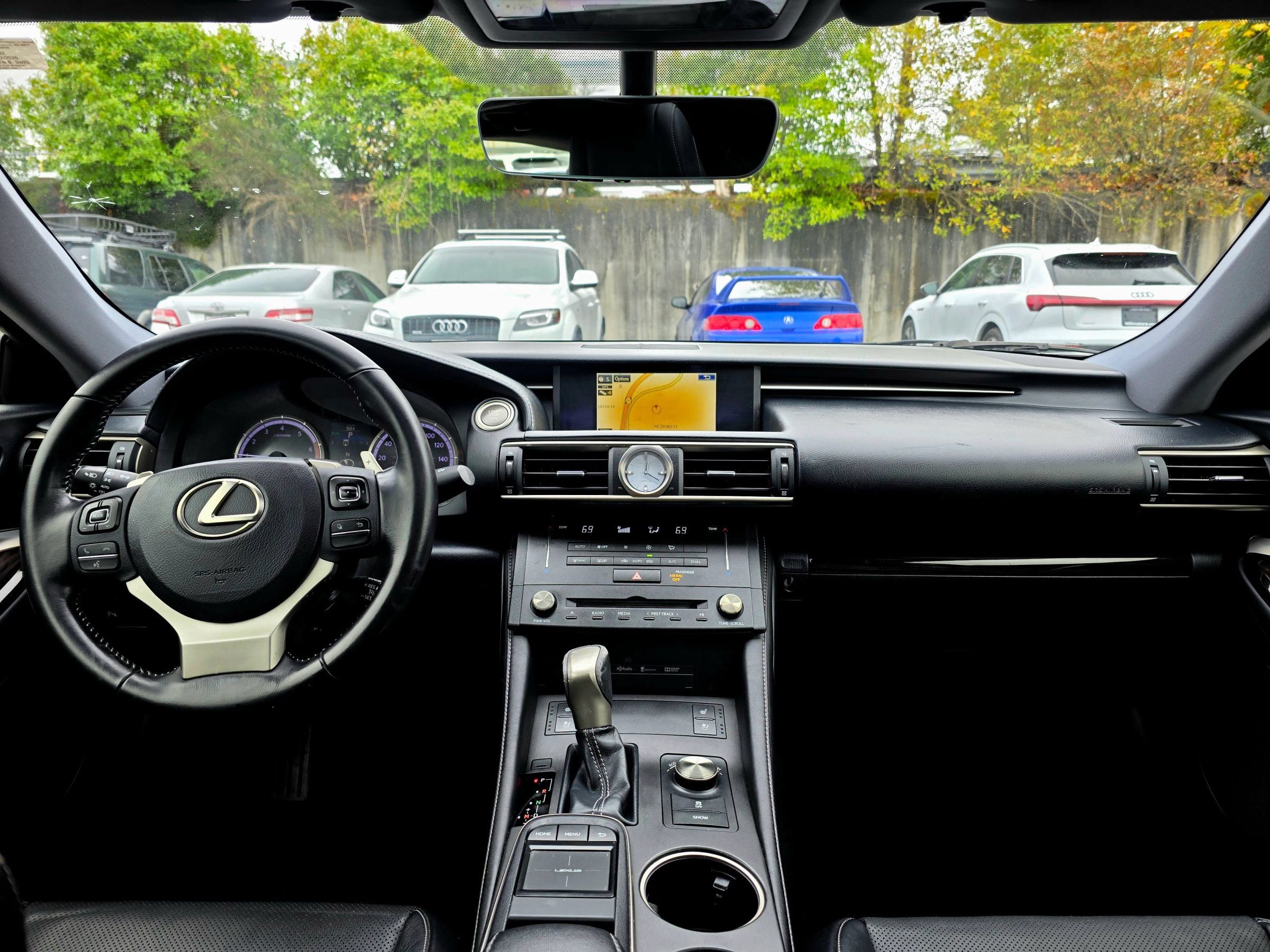 Used 2016 Lexus RC 200t RWD image 10