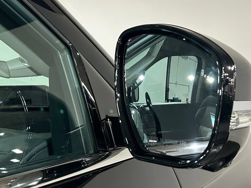 New 2026 Lincoln Navigator Reserve AWD/4WD image 12