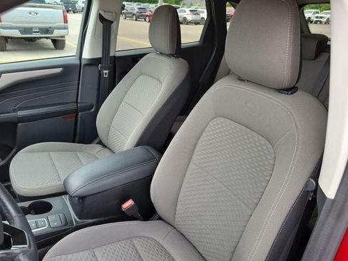 Used 2022 Ford Escape SE w/ Cold Weather Package AWD/4WD image 5