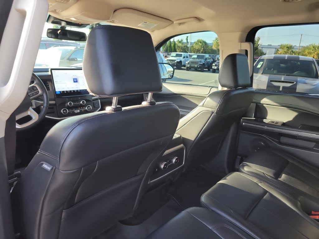Used 2022 Ford Expedition XLT RWD image 12