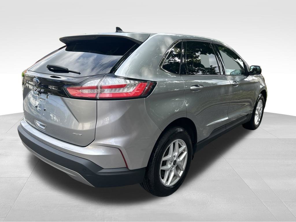 Used 2024 Ford Edge SEL AWD/4WD image 5