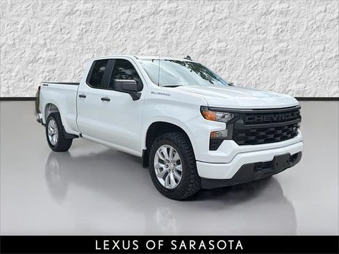 Used 2023 Chevrolet Silverado 1500 Custom AWD/4WD image 1