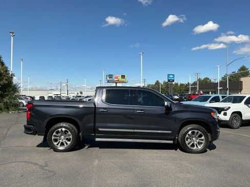 Used 2023 Chevrolet Silverado 1500 High Country w/ Technology Package image 2