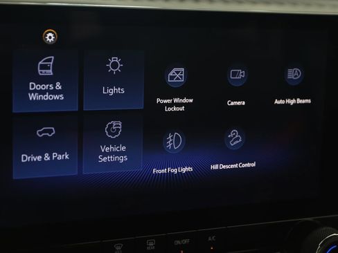 Used 2023 Chevrolet Colorado Z71 image 39