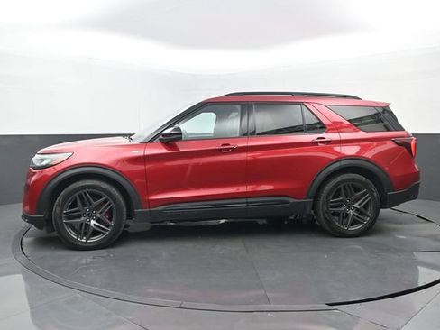 Used 2025 Ford Explorer ST-Line w/ Premium Package RWD image 7