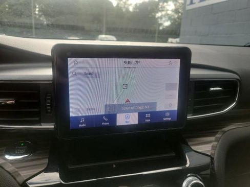 Used 2021 Ford Explorer Limited w/ Equipment Group 301A image 13