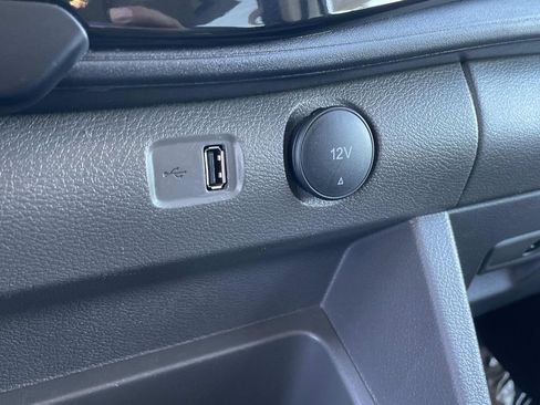 Used 2024 Ford Transit 350 XLT image 12