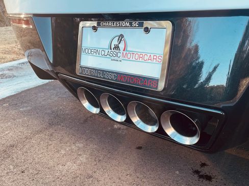 Used 2015 Chevrolet Corvette Z06 w/ 3LZ Preferred Equipment Group image 17