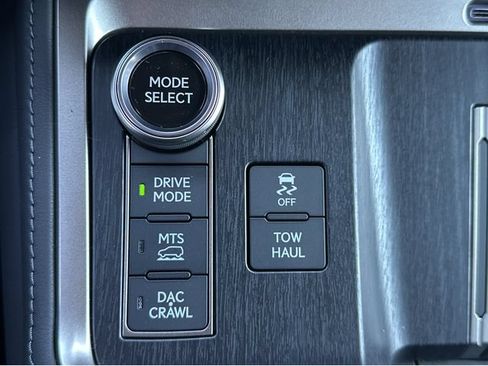 New 2026 Lexus GX 550 AWD/4WD image 32