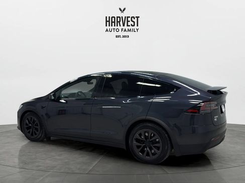 Used 2024 Tesla Model X AWD/4WD image 3
