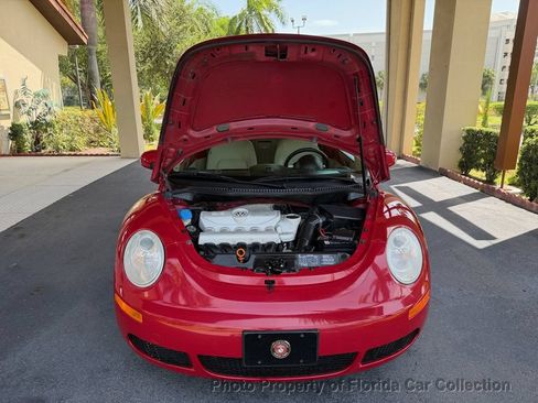 Used 2010 Volkswagen Beetle Convertible FWD image 63