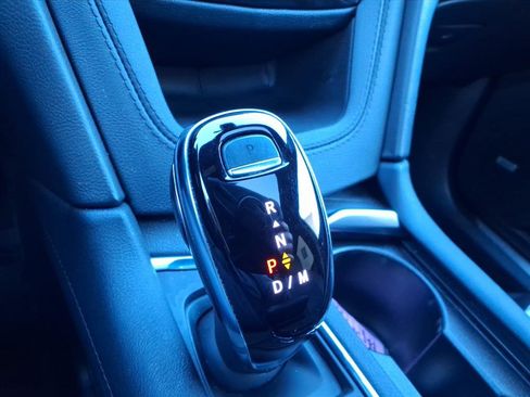 Certified 2022 Cadillac XT5 Premium Luxury image 33