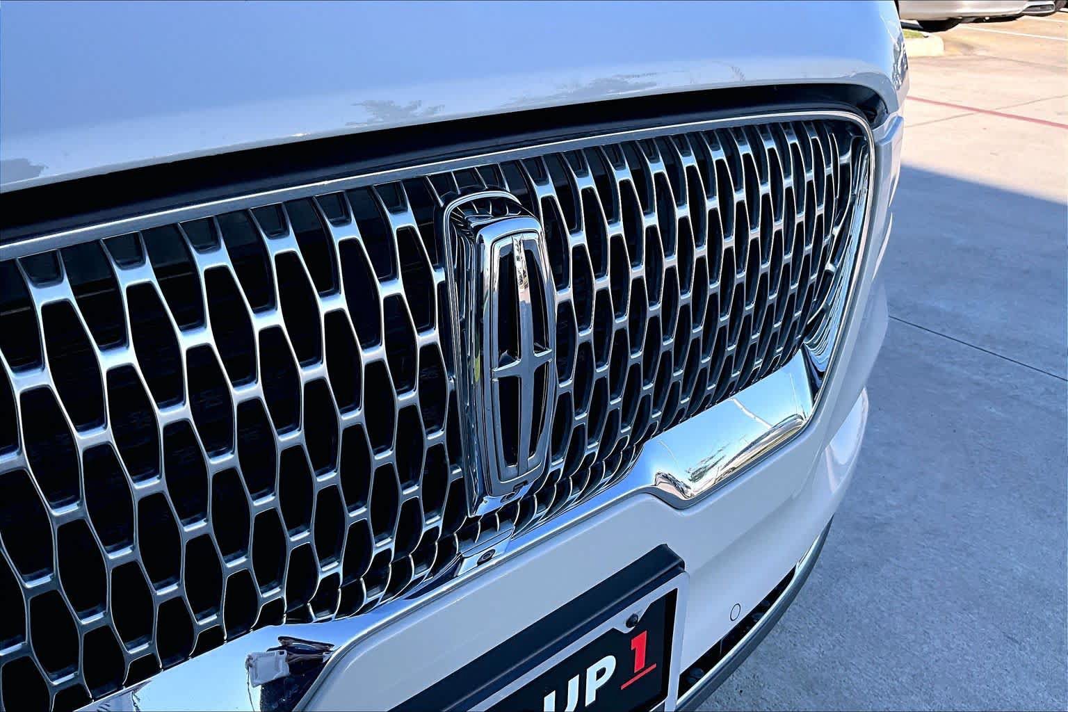 Used 2022 Lincoln Aviator Reserve w/ Equipment Group 201A RWD image 10