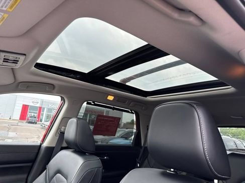 Certified 2023 Nissan Pathfinder Platinum AWD/4WD image 45
